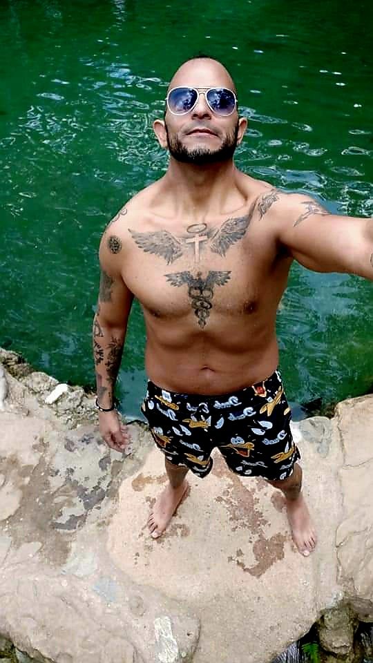 semental8912's tweet photo. Cuando tienes todo grande, se nota 👀👀👀
#handsomebabyboy #handsome #handsomeboy #beautyguy #strong #modelguys #lifestyle #sky #nice #relax #peace #louisvuitton #greatday #iluminati #strongman https://t.co/YOKVvjech6
