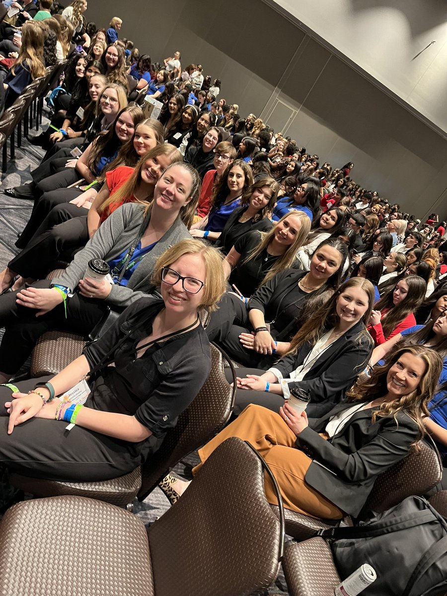 MamaBellFMHS's tweet photo. @lisdcte is in the house! 40th Teacher Tomorrow Summit has begun! #TAFEturns40 #TAFEstate @FlowerMoundHS https://t.co/vxeipqgobb