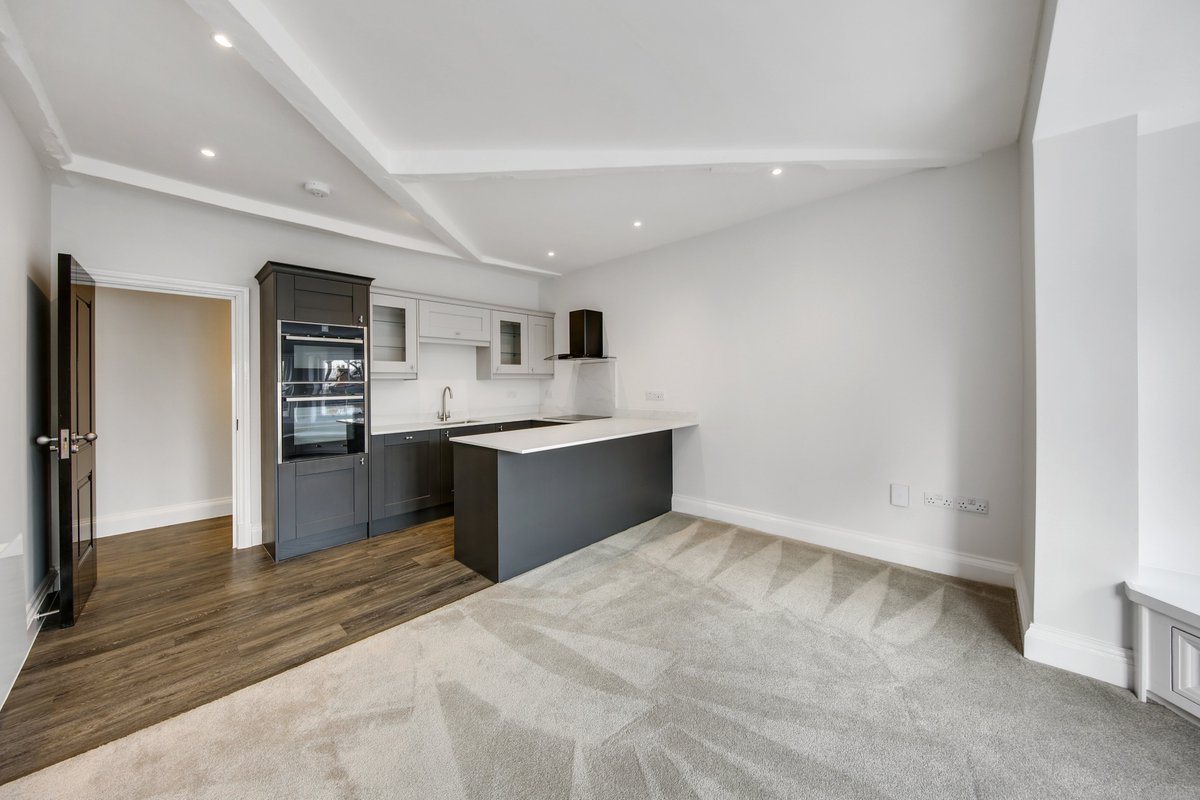 LevertonUK's tweet photo. Penthouse 9, 87 New Square, Chesterfield

2 bedroom, 2 bathroom

Rightmove link - https://t.co/OkiYotxevZ

Photos by - Chris Woolley (Twenty 20 Photography)

#rightmove
#rentalmarket
#apartments
#chesterfield
#localbusiness https://t.co/2kFpnP3Vl9