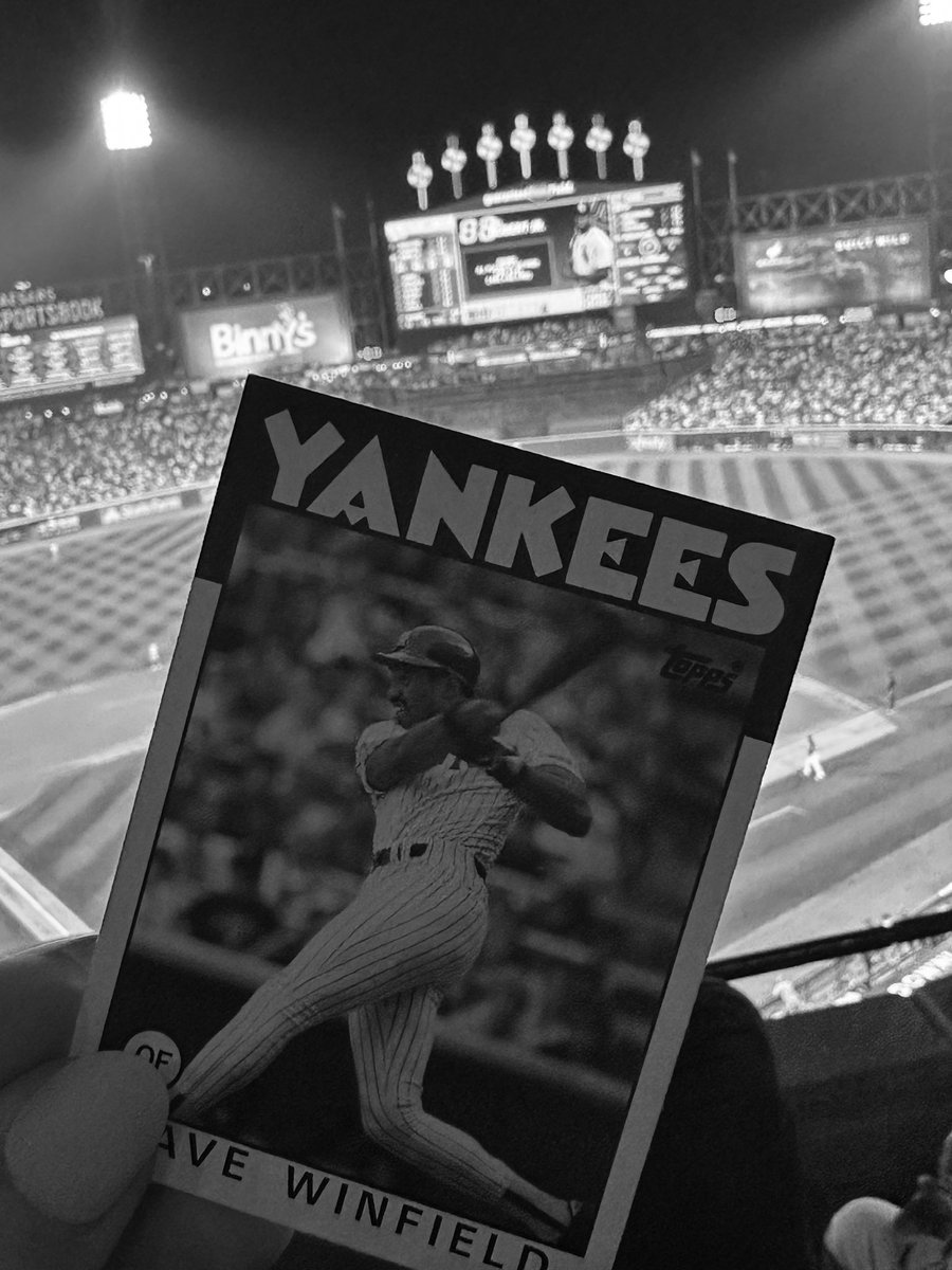 nyy_cate's tweet image. I have huge respect and admiration for Dave Winfield. 

In fact, his 1986 Topps baseball card is my #walletcard 💙