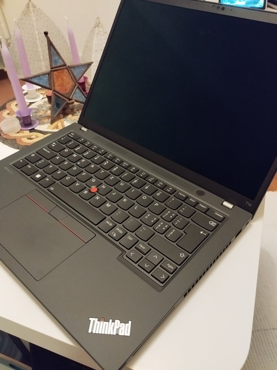 This is the newest <a href="/Lenovo/">Lenovo</a> #ThinkPad entering my household! A shiny brand new Gen 4 #T14!!

Unfortunately not mine 😭😭 #LenovoIN