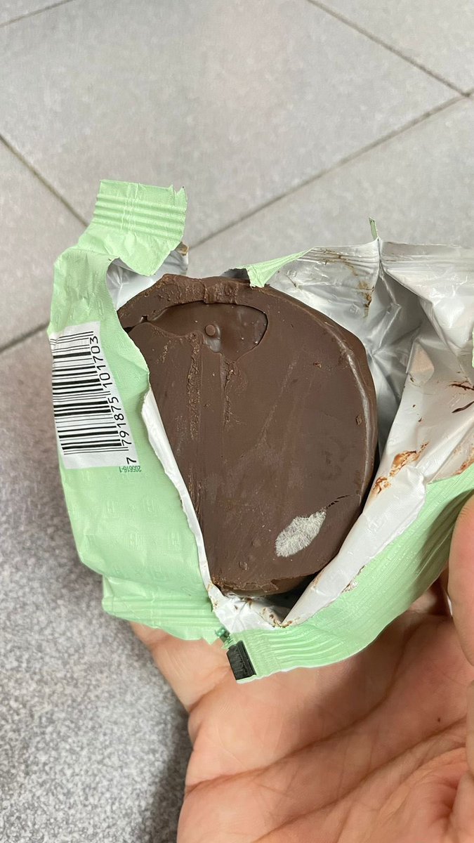 Hay un poco de alfajor en el hongo
<a href="/Havanna_arg/">Havanna Argentina</a>
 Hacete cargo de los productos en mal estado que vendes
Tengo a mi nene en la guardia por culpa de tu poco control