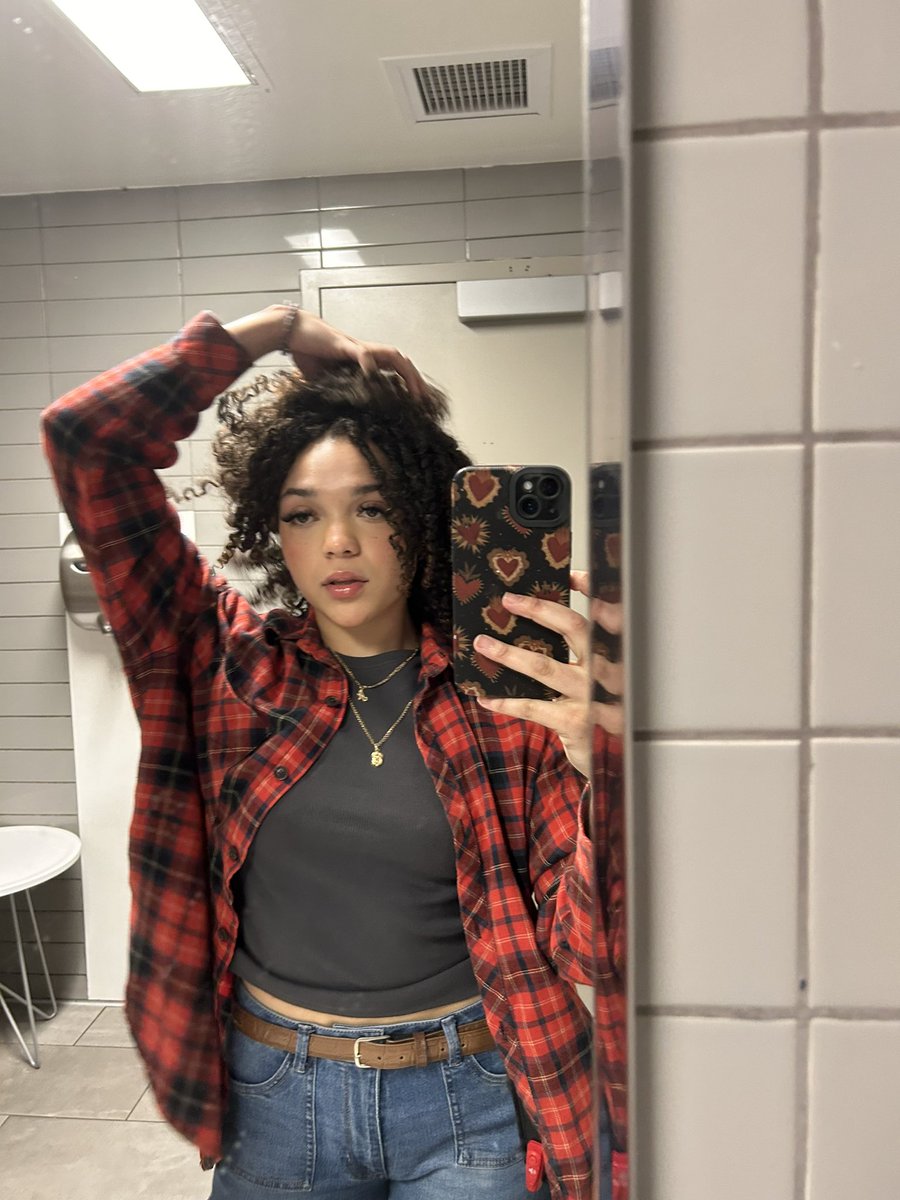 aamaiyaj's tweet photo. out thë way 🧎🏽‍♀️ https://t.co/SDTvwqYy3w