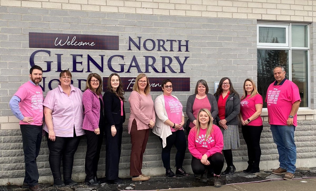 North Glengarry staff showed their support for Pink Shirt Day today💕👚

 #PinkShirtDay #bekind #ngcomefindus #gnveneznoustrouver