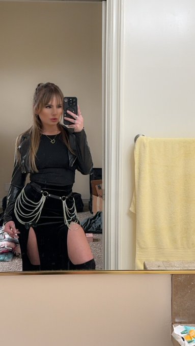 Is got my first two scenes with @DonnieRock for @TeamSkeet 💚 https://t.co/U4qnRgXw8f<a class="tags" target="_blank" title="On Twitter" href="/?out=eyJ0eXAiOiJKV1QiLCJhbGciOiJIUzUxMiJ9.eyJpYXQiOjE3MjEzNDE2NjcsImlzcyI6InR3cG9ybnN0YXJzLmNvbSIsIm5iZiI6MTcyMTM0MTY2NywiZXhwIjoxNzUyODc3NjY3LCJyZWRpcmVjdF91cmwiOiJodHRwczovL3R3aXR0ZXIuY29tL0Rvbm5pZVJvY2sifQ.-XlgnNpiMC-afiR2qiQv8PTUppLDvfteISpS_KEyZYdgyizIawkKWtkay0DkEqbcCD_lbO4XNd_NDB3GFtsooQ">@DonnieRock</a>