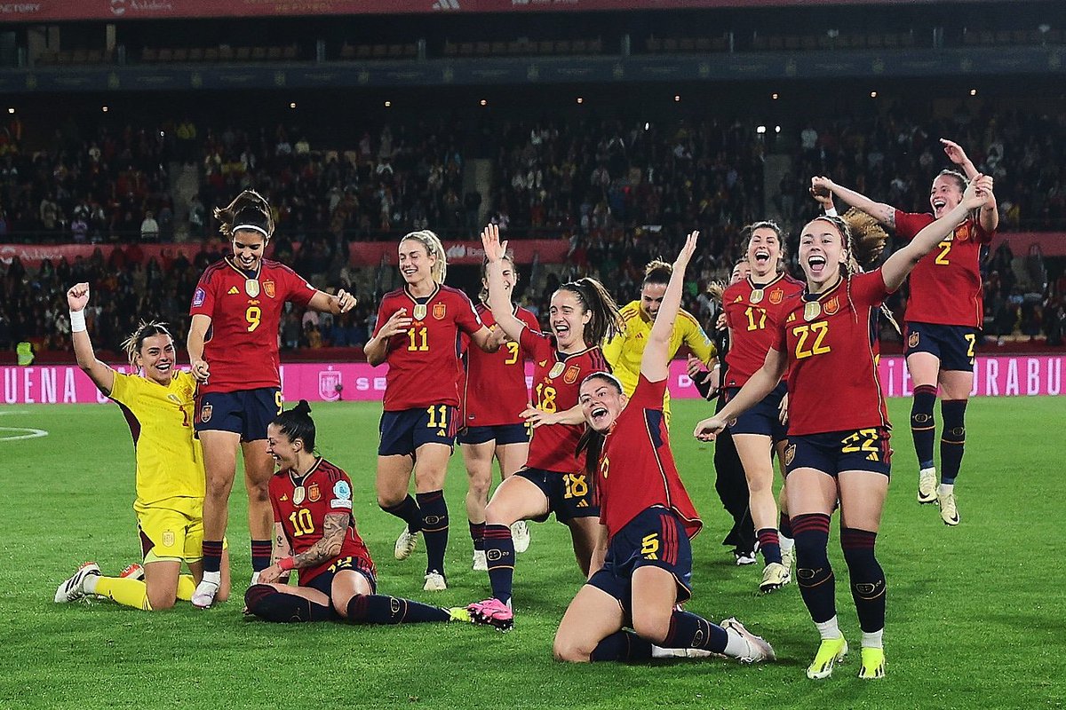¡¡La @SEFutbolFem continúa haciendo historia!! 🙌👏 🏆 ¡¡España es campeona de la Nations League!! 🏆 🇪🇸 2 - 0 🇫🇷