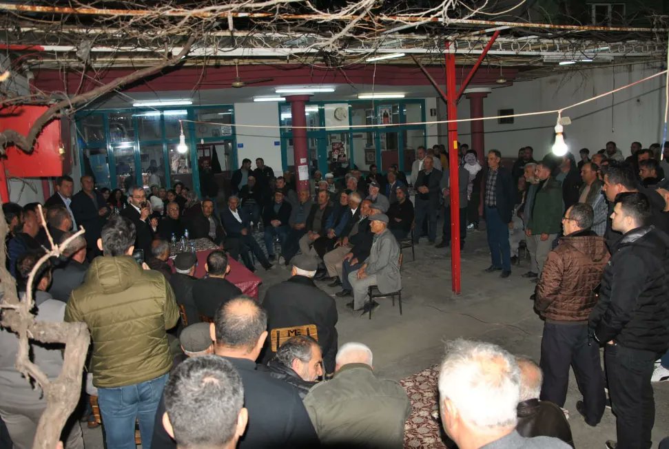 avniyazivural's tweet photo. 📍Haydan Mahallesi
Muhabbetin, samimiyetin ve gönüllerin bir
olduğu #Haydan Mahallemizdeki hemşehrilerimiz ile bir araya
geldik.
Hakkın, hakikatin doğruluk ve dürüstlüğün yanında olan cesur yürekli Haydanlı kardeşlerime Misafirperverliklerinden dolayı teşekkür ederim. https://t.co/ozgB6odq8O