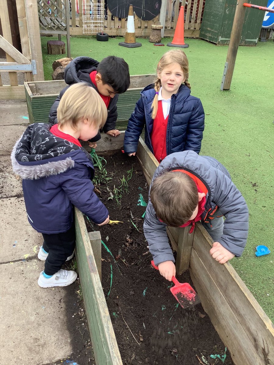 The children are enjoying the story ‘Errol’s garden’. It’s inspired their play outside! Here they are searching for worms in the soil.