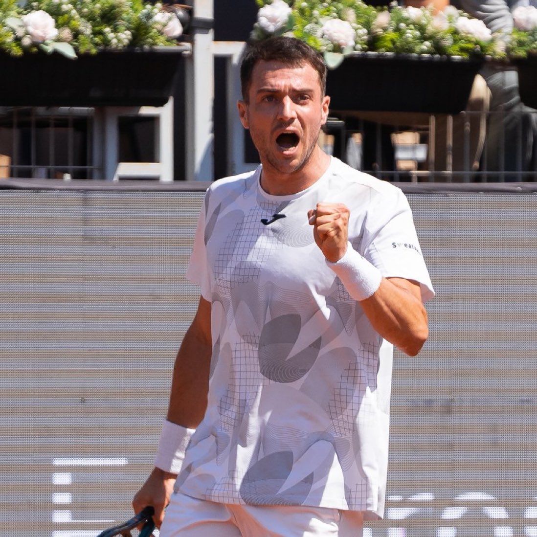 ¡Y de nuevo en CF! 💪 El campeón en 2022 🇪🇸 @PedroMPortero supera a Díaz Acosta por 7-6(4), 6-7(5), 6-1 en tres horas y ocho minutos. @chile_open | #ChileOpen