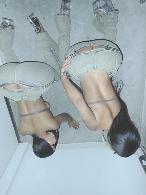 👽👽 https://t.co/1FsRQSmKoK