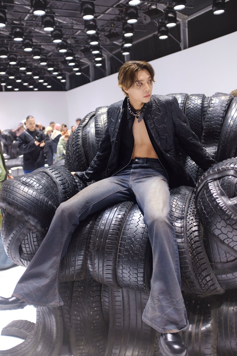 NCTsmtown's tweet photo. #JOHNNY

#쟈니 #NCT #NCT127
#ACNESTUDIOS #아크네스튜디오 
#JOHNNYxACNESTUDIOS #ACNESTUDIOSxJOHNNY
#ACNESTUDIOSxJOHNNYSUH 
#AcneStudiosFW24
@acnestudios https://t.co/pNEvcyXs9I