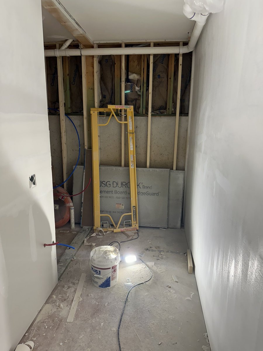 Bears360_CoachT's tweet image. More construction pics…

Very excited about project!!!  Basically added another house downstairs; kitchen, 2 bedrooms and full bath!

House re-warming party loading!!!

#assetsoverliabilities