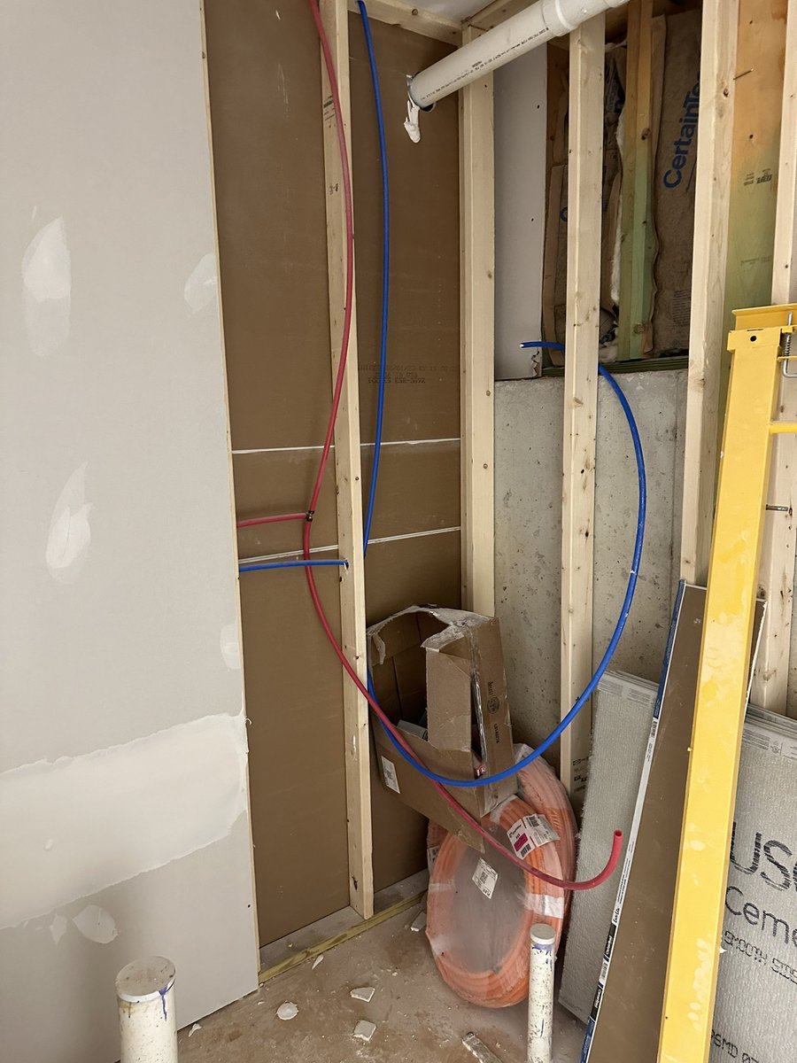 Bears360_CoachT's tweet image. More construction pics…

Very excited about project!!!  Basically added another house downstairs; kitchen, 2 bedrooms and full bath!

House re-warming party loading!!!

#assetsoverliabilities
