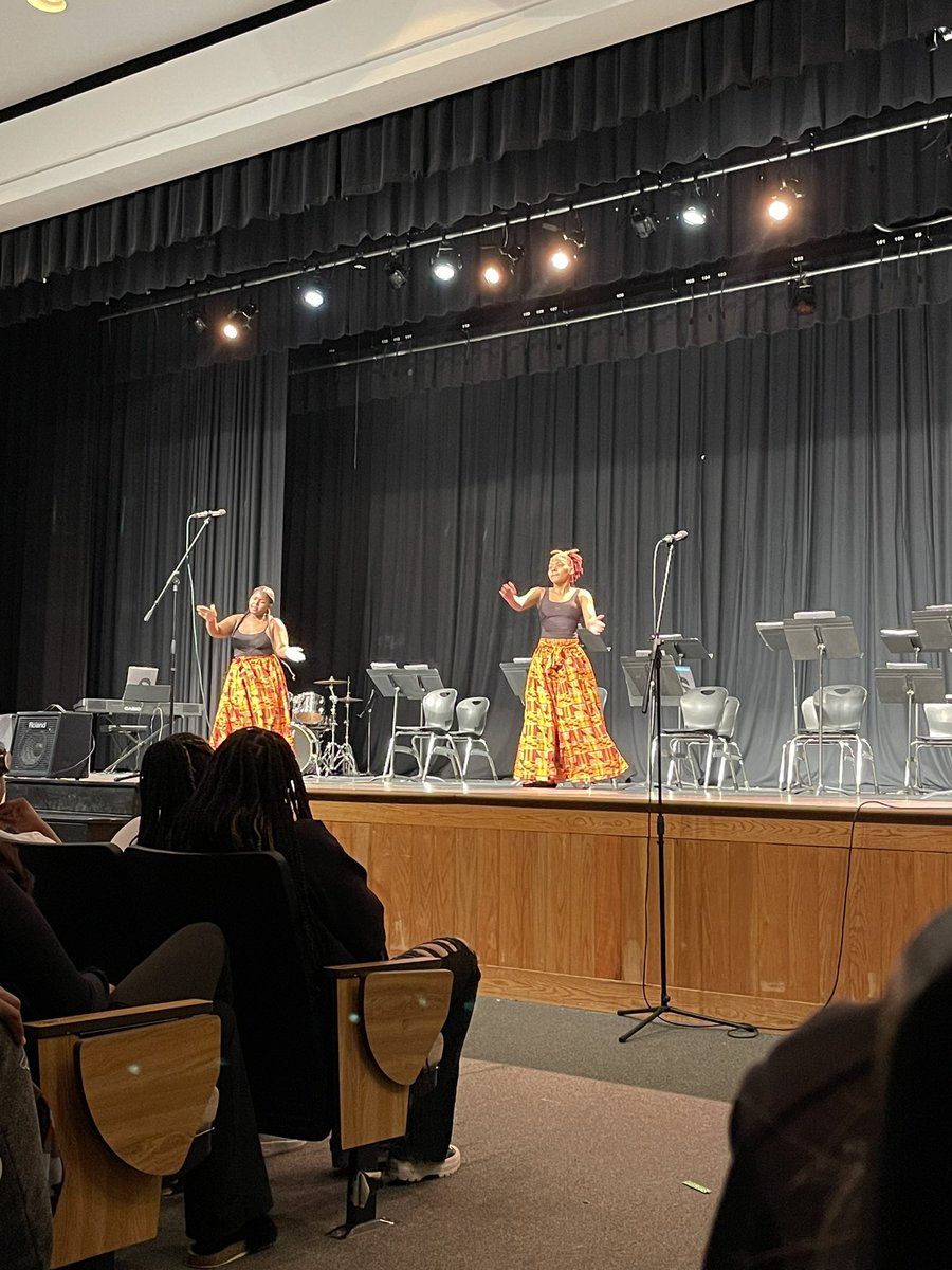 Miranda Lamb tweet media