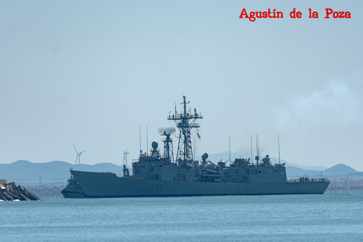 La fragata Reina Sofía F-84 ha regresado a la Base Naval de Rota tras participar en las maniobras STEADFAST Defender 2024 (STDE-24), que se han desarrollado en aguas al sur del Reino Unido.            #FragataReinaSofía #ArmadaEspañola #STDE24 #OTAN