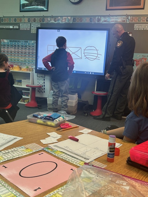 Raymond_Elem's tweet photo. Did you know that Deputy Crabtree is also a mathematician? Thanks for helping challenge our first-grade thinkers! #PTBM #MEVSD https://t.co/YLmEcTOL1Q