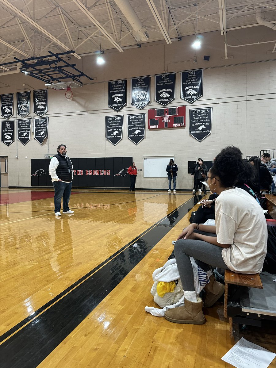 RALeo1974's tweet photo. Thank you @BushMSBroncos for having me out to speak to the future @RanchviewWolves students during their AVID day. 
It was a great honor. https://t.co/kkPLnI25FK
