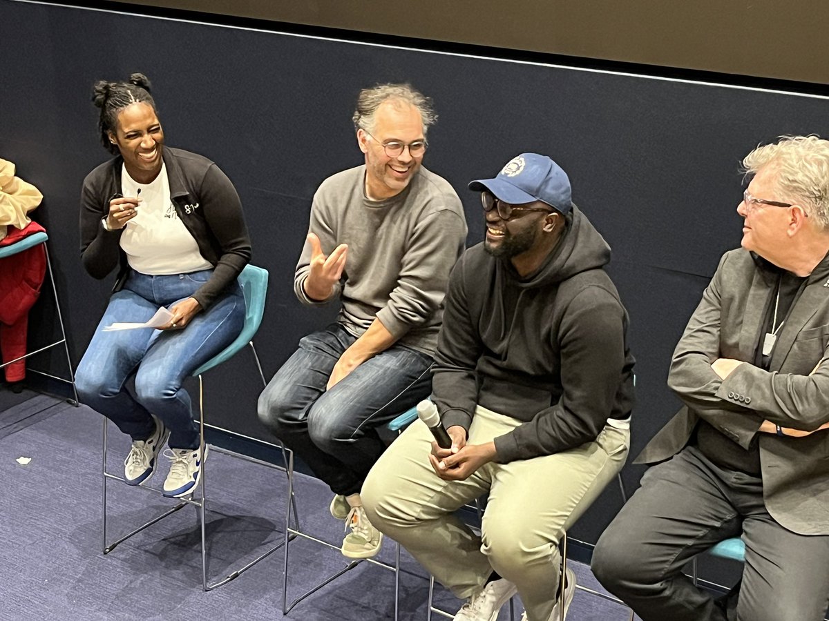 I didn’t talk many people as it was my first time but I just hosted my first panel! Absolutely loved it. Thank you <a href="/Streamcast_/">Streamcast</a> for having me @BarclaysGames