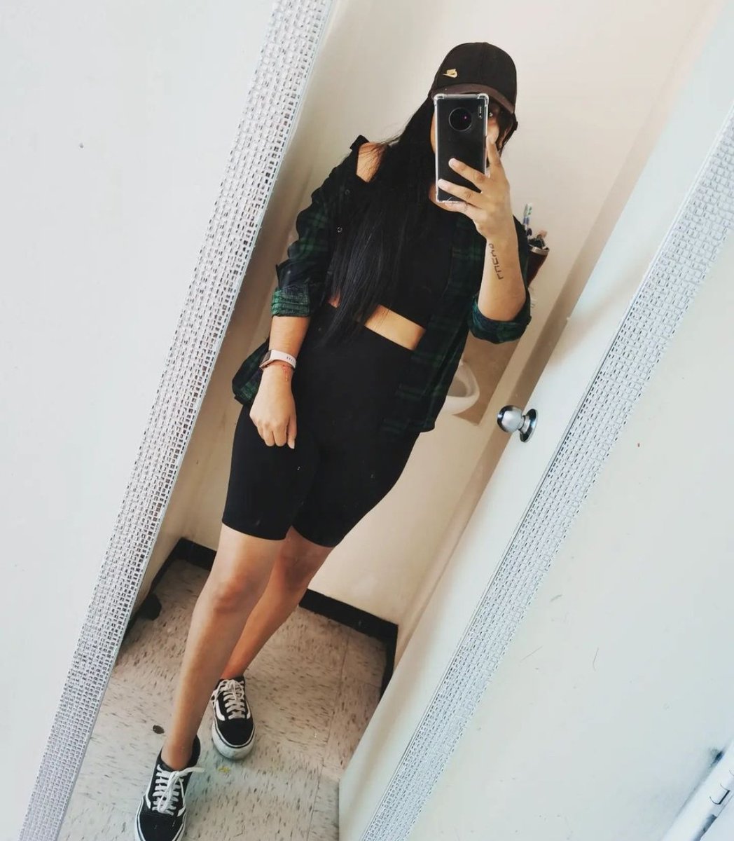 Padme_R2d2's tweet photo. Cita este post con una foto tuya de cuerpo completo ✨️ https://t.co/j0qkDatwXg