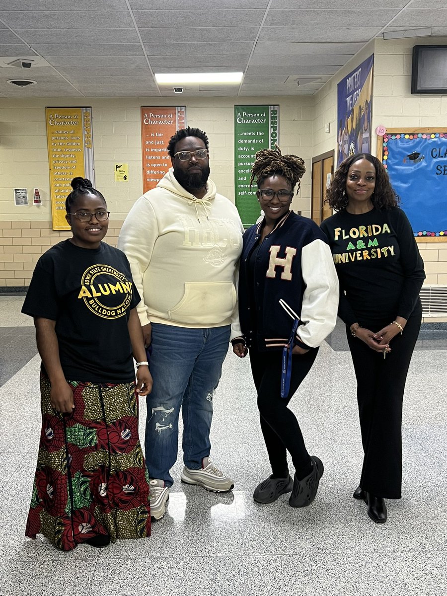 natika cromer tweet media