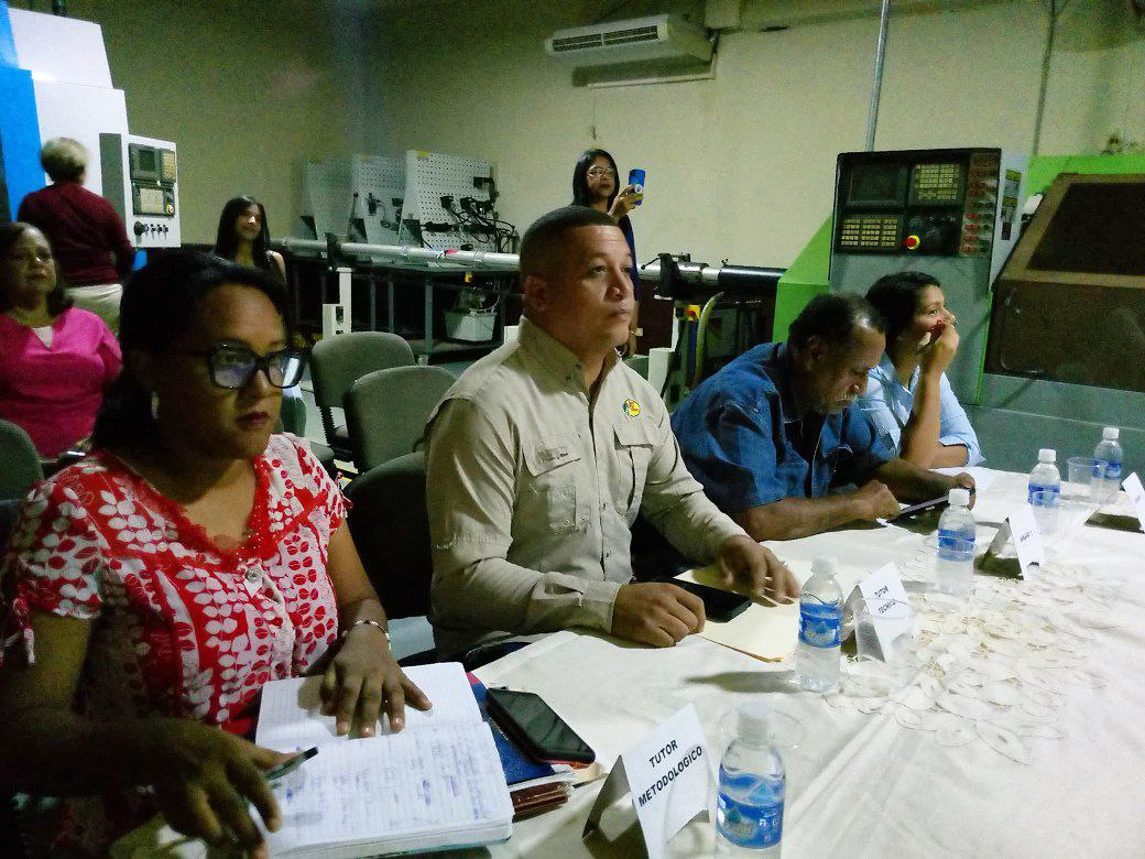RECTORADOUPTNM's tweet photo. #EnFotos | Segunda Jornada de exposiciones de nuestros estudiantes del PNF en #Mecánica de la UPTNM "Ludovico Silva" finalizando con éxito sus presentaciones de Proyectos Finales, cumpliendo con los requisitos exigidos por la ley.
#7TDelDebateALaAccion https://t.co/QQqCguprNE