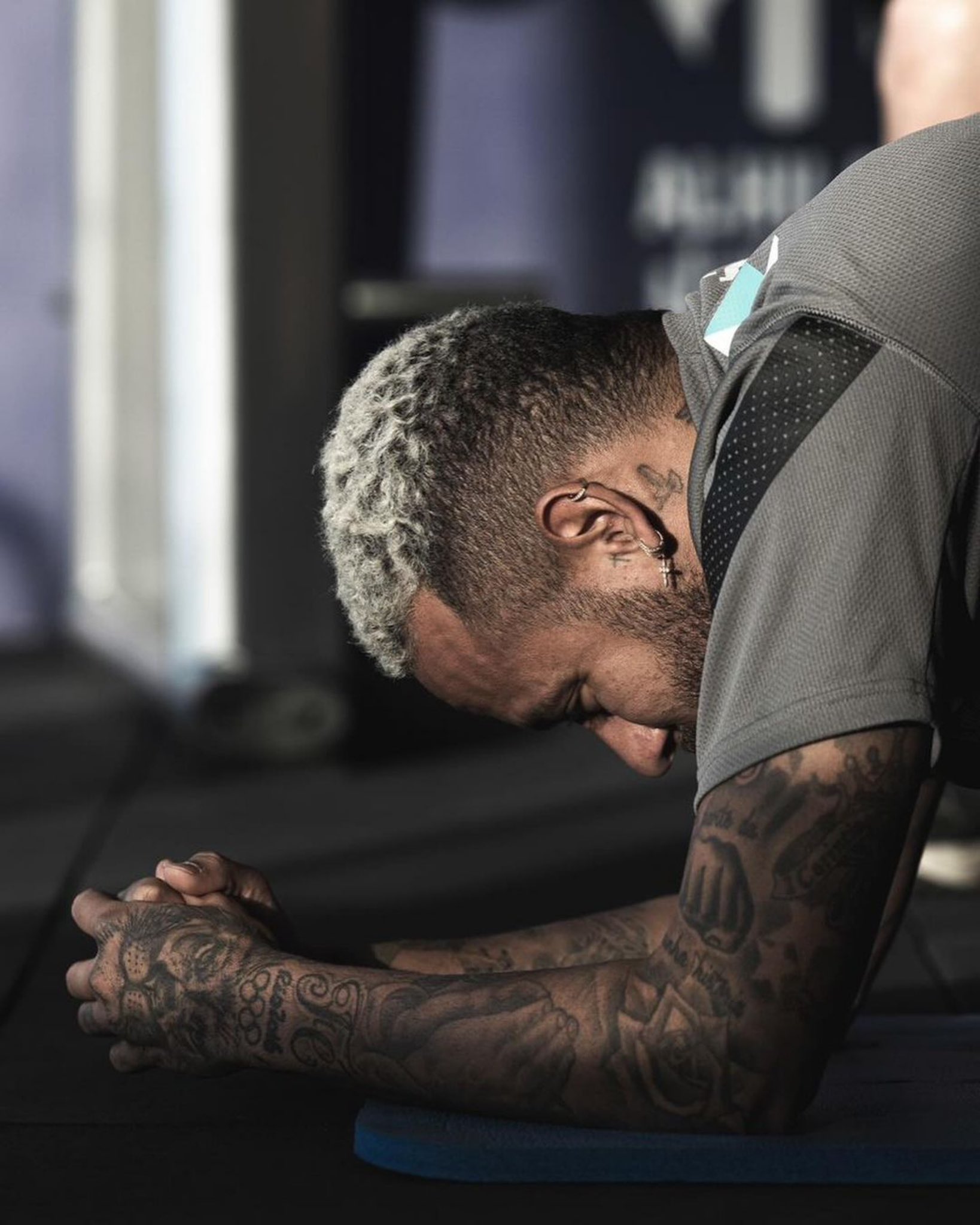 Neymar Jr neymarjr X