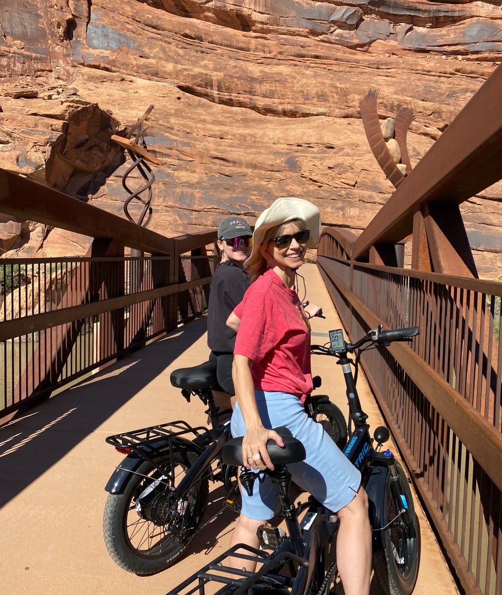 lectricebikes's tweet image. RVers can't get enough of Lectric eBikes. 😍

"We LOVE our four Lectric bikes + have taken them on several RV trips. We especially appreciate that they fold and fit in a small place + they allow us the freedom to explore the area without uprooting the RV and driving that around."