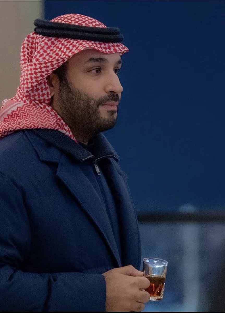 زادك الله بسطة في العلم والجسم 
وحفظك الله لنا ومتعنا بك ومتعك بعافيتك وأيدك الله بتأييده ونصرك بنصره 

يحق لنا الإفتخار بسموكم الكريم
ونحمد الله جل في علاه أن جعل أمرنا إليكم 
لك عظيم المحبة وعظيم الولاء 
والسمع والطاعه 
نسمع ونطيع طاعة محب لمحب وولاء شعب لقائدِ عظيم  🤍🤍 ..