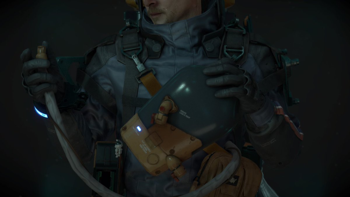 PtiMarshmallow's tweet photo. Je cherche à me déconnecter du réel en reconnectant le réseau chiral 🌂🧳
#DeathStranding #DeathStrandingDirectorcut #DSps5 #PlayStationPortal https://t.co/rLrQQna1Rw