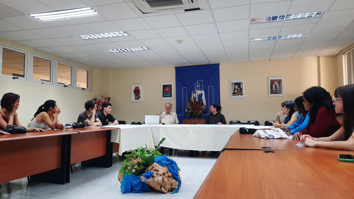 👉 Provechoso intercambio sostuvieron un grupo de estudiantes de Bioinformática con el profesor Hans Mikosch, quien desde 2008 mantiene relaciones de colaboración con nuestra Universidad. Entre los principales temas se dialogó sobre oportunidades en el ámbito académico.
#SomosUCI