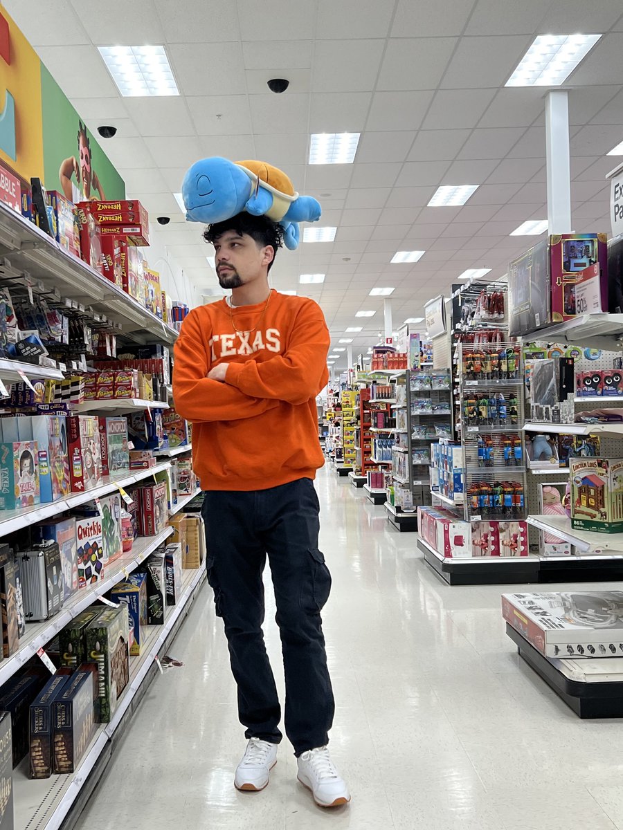 xBioticz tweet media