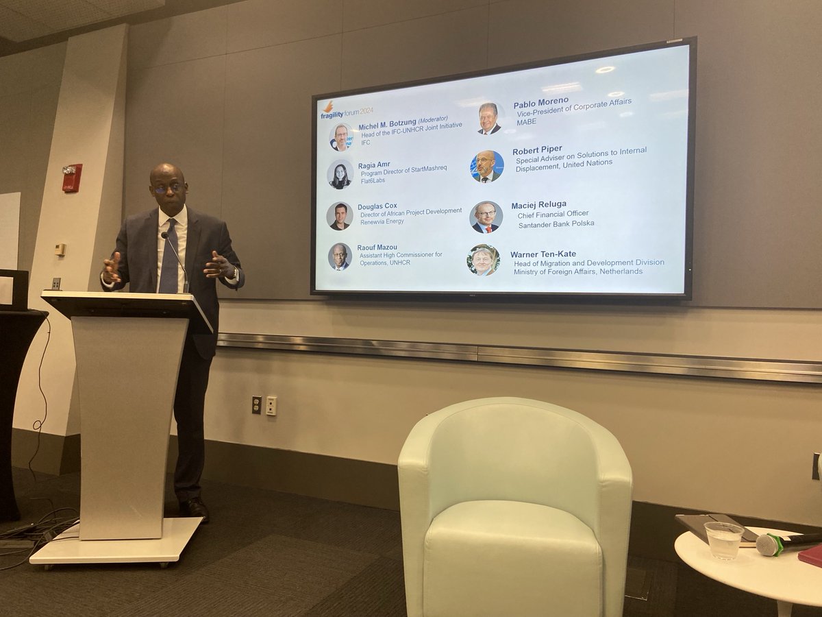 UNPiper's tweet image. At the ⁦@WorldBank⁩ #FragilityForum this morning, we discussed how to increase private sector engagement &amp;amp; investments into solutions for Forcibly Displaced persons. Hosted by ⁦@RaoufMazou⁩ of ⁦@Refugees⁩ and ⁦@IFC_org⁩