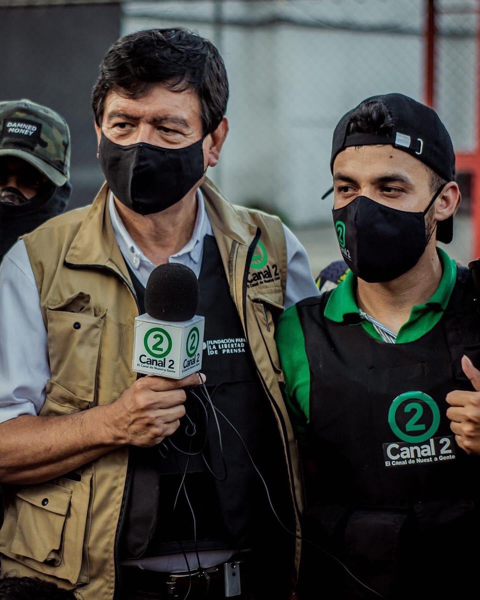 Se nos fue “El Cucho” el hombre que, con valentía, puso al descubierto los abusos policiales y de la “gente de bien” de Cali durante el estallido social. 

RT QEPD José Alberto Tejada