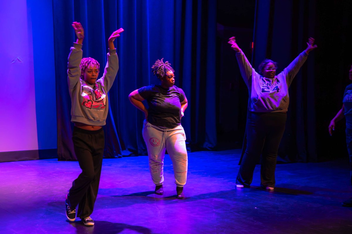 kcpublicschools's tweet photo. Rehearsals are kicking into HIGH GEAR for 'Dreamgirls,' presented by our talented students at @KCPS_Paseo.

The March 8-10 event also includes Paseo music performances, dinner theatre &amp; jazz brunch prepared by our @KCPS_ManualCTE culinary students.

https://t.co/8tRM4wWiER https://t.co/RaskLtwQaB