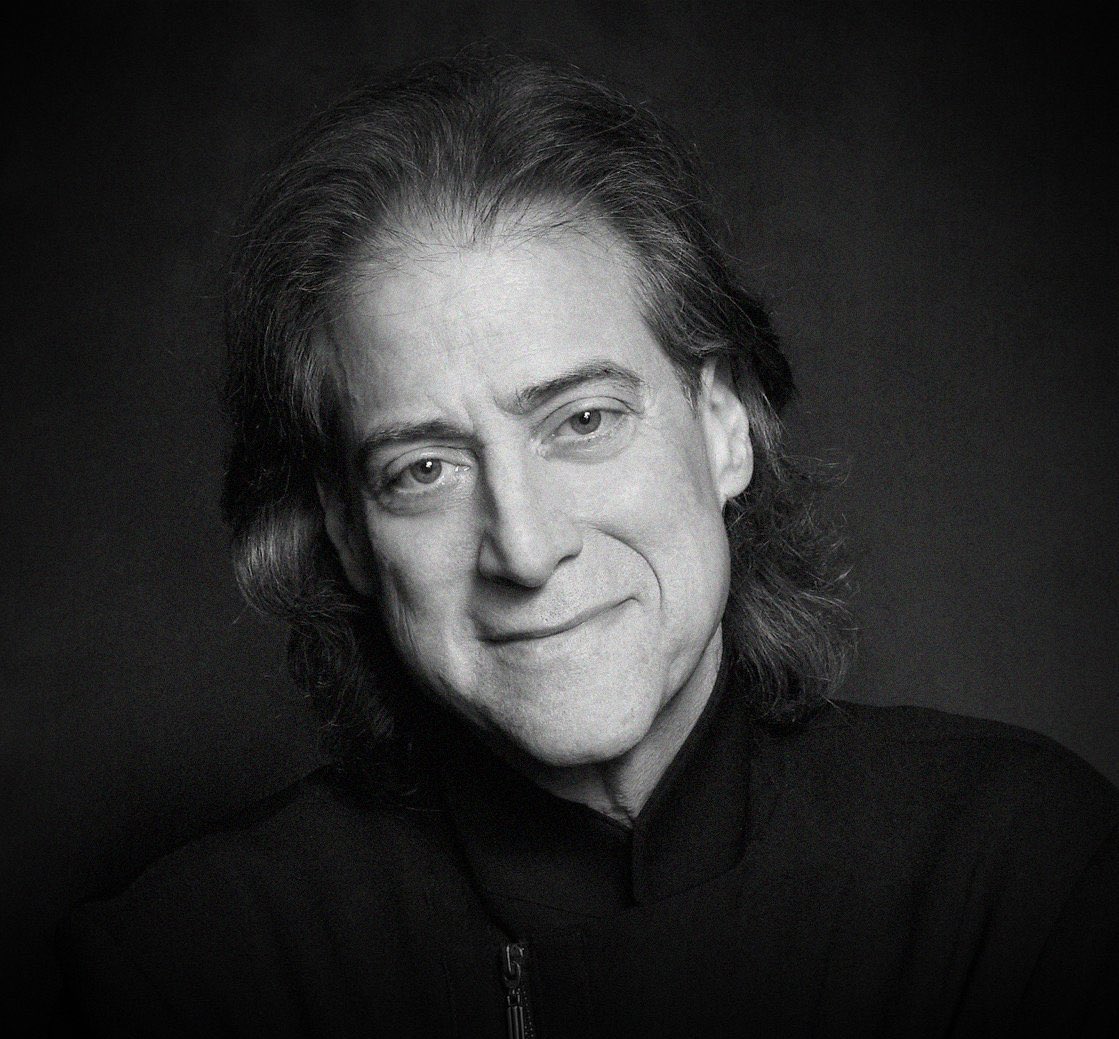 FilmUpdates's tweet image. Richard Lewis has passed away at the age of 76.