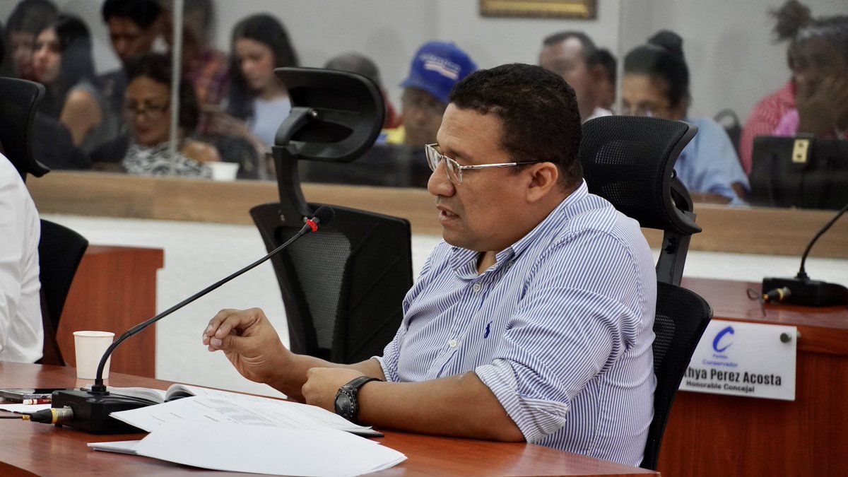 Concejodebaq's tweet photo. #ElConcejoInforma | El honorable concejal @galancarlos10, radicó una proposición el pasado 3 de enero del 2024 donde citaba a la empresa @kyenasas a una sesión de Control Político ante el Concejo Distrital. https://t.co/WXZrQLQNxa