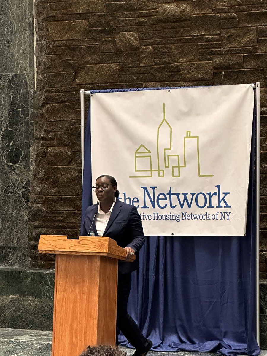 “The New York State Supportive Housing Program (NYSSHP) has been left behind. Our NYSSHP program only pays for one case manager for 55 families,” Louise Mcknie, Program Director at @newdestinyorg at our #NetworkLobbyDay2024. #savesupportivehousing