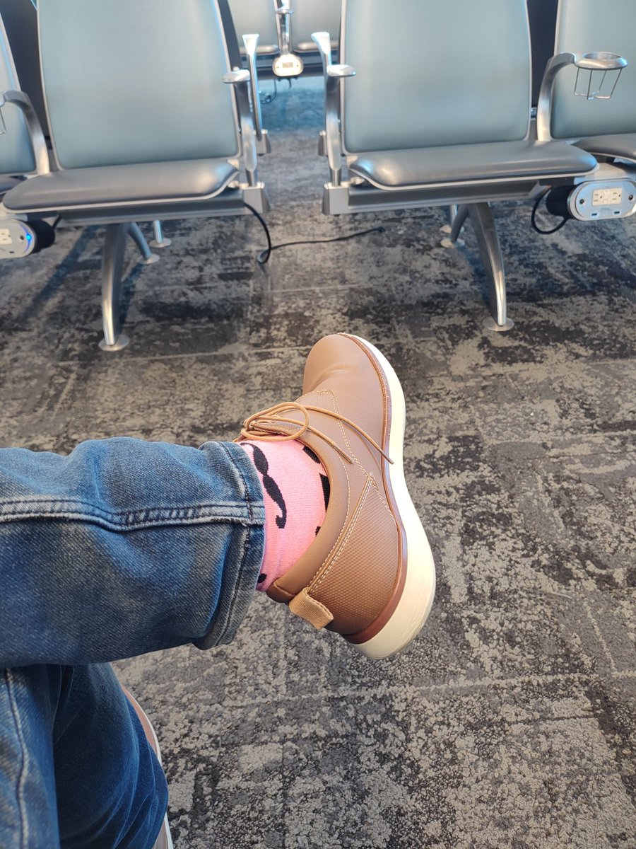 #pinksocks at LAX to DAL! See you at #Himss2024 in Orlando
<a href="/nickisnpdx/">Nick Adkins</a>