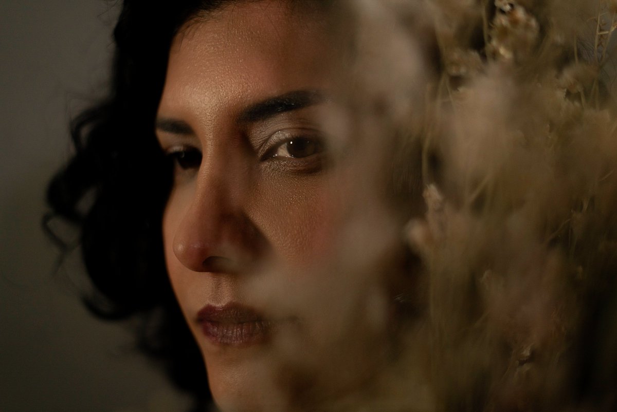 _marisolcid's tweet image. Solo soy un ser humano intentando cosas y que pide su apoyo para que mi trabajo llegué a más personas, retuitear sigue siendo gratis ♡

•Tengo fechas disponibles para sesiones de retrato, mándame dm si te interesa saber más •