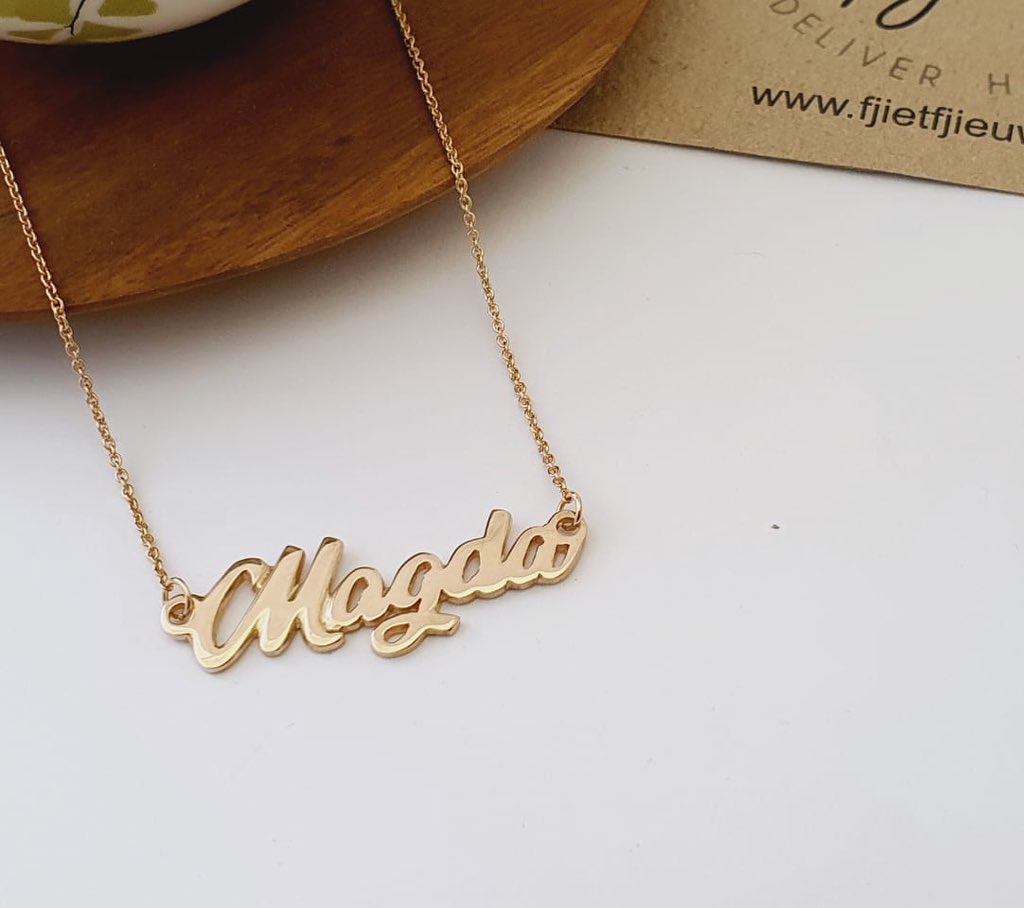 Gold Plated Sterling Silver Personalised Neck Piece! 

#goldplated #goldplatedsterlingsilver #goldplatedjewelry #sterlingsilver #handpierced #handmade #handmadejewelry #personalised #name #namechain #namenecklace #chain #italianchain #letsparkle #fjietfjieuw #wedeliverhappiness