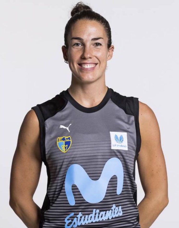 María Espín sobre Movistar Estudiantes:

“No se me ofrece un contrato de jugadora de baloncesto, se me ofrece un contrato en el que yo iba a ejercer mi profesión de jugadora complementando mi sueldo trabajando en los gimnasios del presidente para llegar a mi salario”

Sigue ⬇️