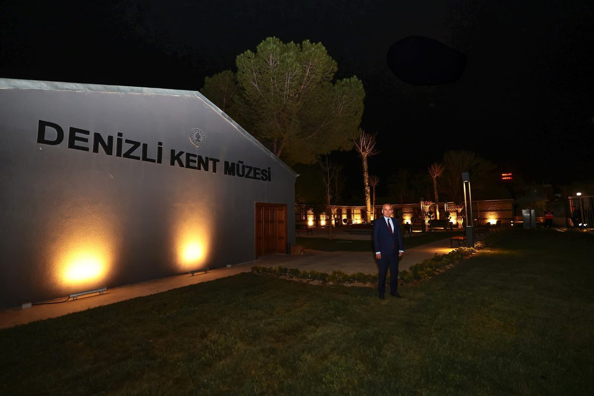 osmanzolan's tweet photo. 📍Denizli Kent Müzesi

Denizlimizin büyük bir hayalini daha gerçekleştirdik.

'Taş binalar' olarak bilinen eski Endüstri Meslek Lisesi’nde restorasyon çalışmalarımızı tamamladık. Şehrimize ait yüzlerce özgün eser layık olduğu Kent Müzesi'nde sergilenmeye hazır.

Şimdiden Denizlimize hayırlı ve uğurlu olsun.