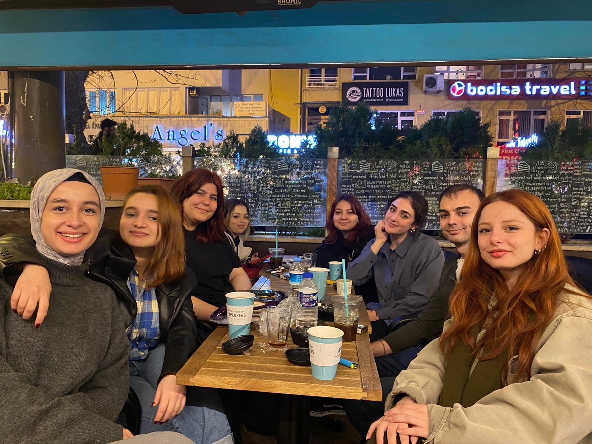 Dönemin ilk yönetim kurulu toplantısını gerçekleştirdik. Biz Sosyoloji Topluluğu olarak yeni dönem için çok heyecanlıyız, etkinliklerimizden haberdar olmak için bizi takipte kalın✨
İnstagram: au_soc