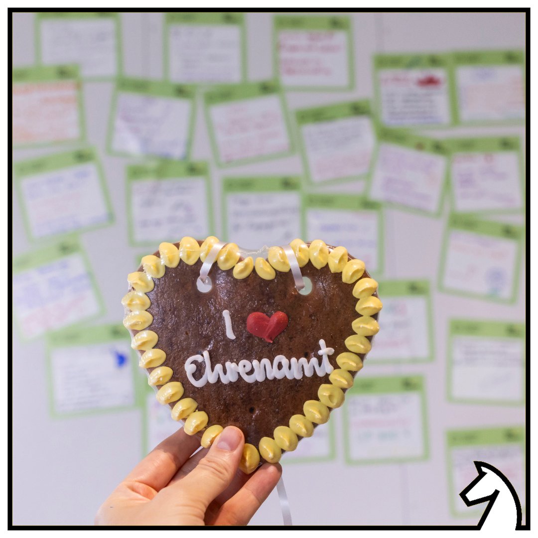 Bei der #100xDigital #CommunityConvention der <a href="/D_S_E_E/">Deutsche Stiftung für Engagement und Ehrenamt</a> waren wir am Wochenende durch unseren IT-Beauftragten Leonid Löw vertreten. Hauptthema war der Austausch über #Digitalisierung.
📸 Fotonachweis: DSEE/bundesfoto: Christina Czybik