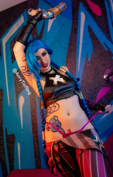 1 pic. Handover the Hex core or drop your pants!

#cosplayergirl #cosplayergirl18 #jinxcosplay #Arcane