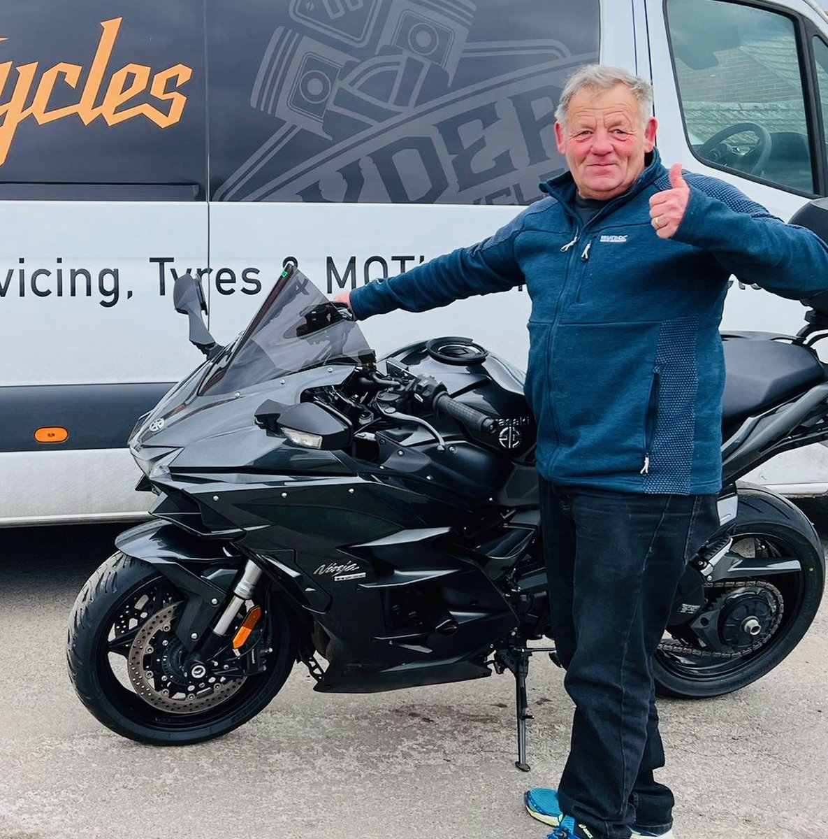 ryder_moto's tweet photo. We delivered this Kawasaki H2 SX to Rick in Birchington.
#FuelingYourFreedom #kawasaki #kawasakimotorcycle #kawasakih2sx #sportstourer #sportstouring #motorbike #motorbikes #motorcycles #motorbikelife #motorcyclelife #motorbikesofinstagram #motorcyclesofinstagram https://t.co/VBnWWY8GWr