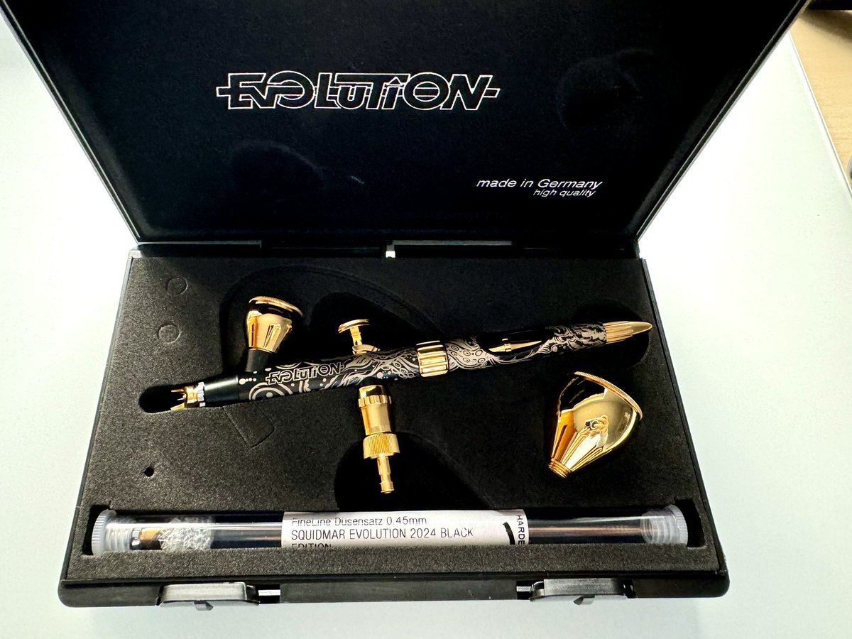 MrMidnight (@mrmidnight53) on Twitter photo Just received the brand new <a href="/harderairbrush/">Harder & Steenbeck Airbrush</a> <a href="/ageofsquidmar/">AgeOfSquidmar</a> evolution! Although the factory seal are very tight and I can’t seem to take it 100% apart because of the tight screws, it looks and feels amazing in my hands! Will make sure to put it to good use painting 3D minatures! Just received the brand new <a href="/harderairbrush/">Harder & Steenbeck Airbrush</a> <a href="/ageofsquidmar/">AgeOfSquidmar</a> evolution! Although the factory seal are very tight and I can’t seem to take it 100% apart because of the tight screws, it looks and feels amazing in my hands! Will make sure to put it to good use painting 3D minatures!