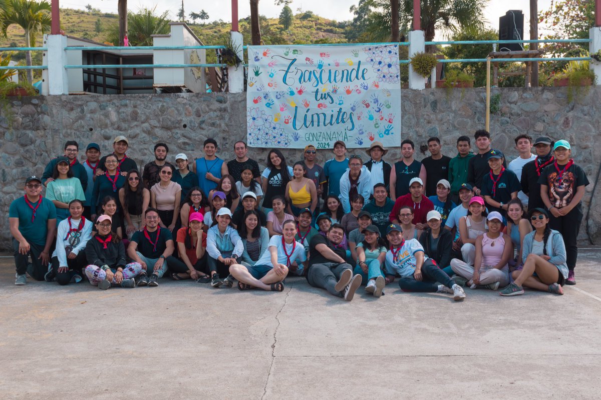 utplmisiones's tweet photo. 🏕️ Caminaremos en la vida, caminaremos hacia un más. 🌟

Gracias totales a quienes apostaron por trascender los límites y vivir la experiencia de nuestro Campamento de Juventud Idente, Gonzanamá 2024. 🪵✨

¡El campamento no termina! 🫶🏼🌾 https://t.co/lJ6R7HTsfv