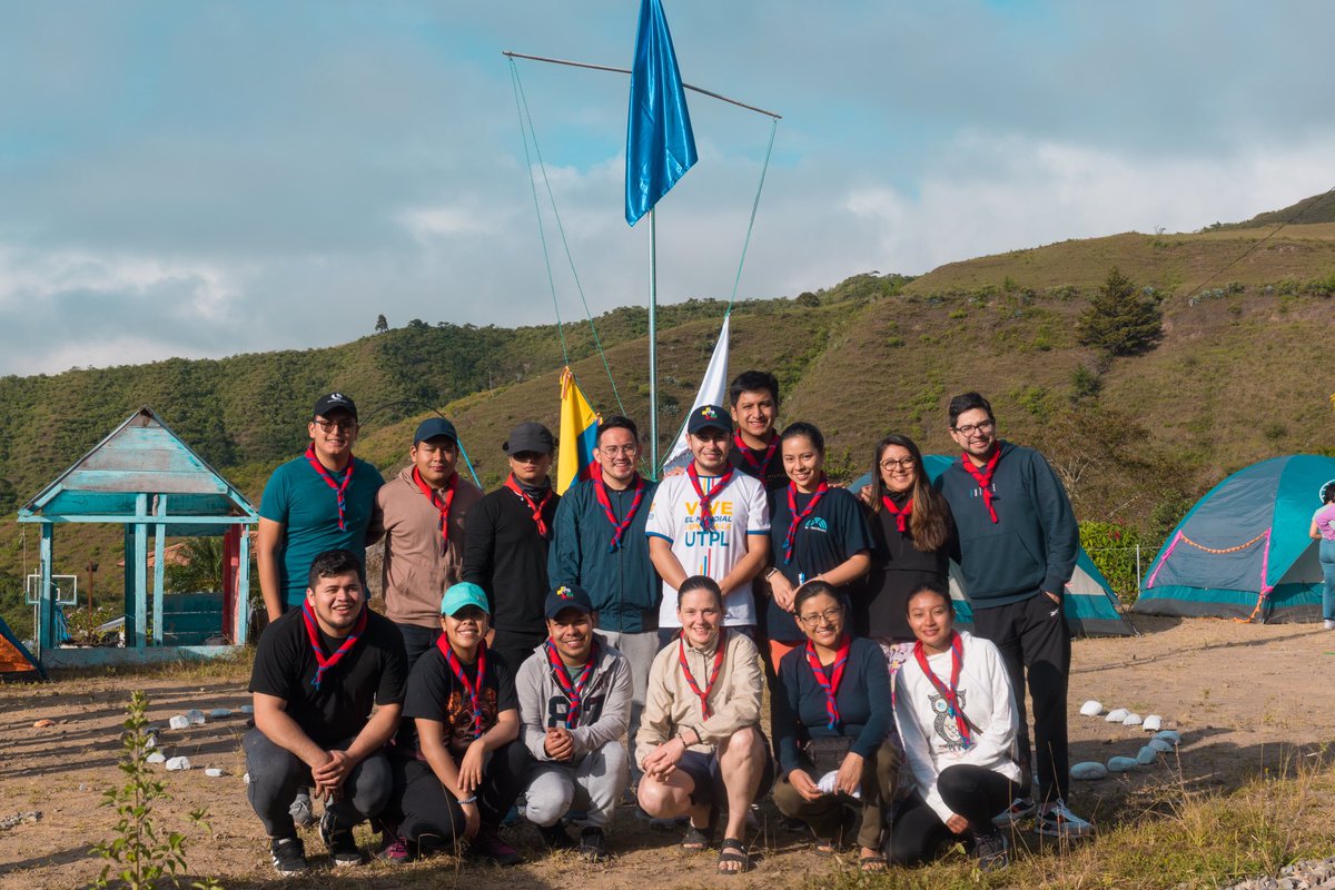 utplmisiones's tweet photo. 🏕️ Caminaremos en la vida, caminaremos hacia un más. 🌟

Gracias totales a quienes apostaron por trascender los límites y vivir la experiencia de nuestro Campamento de Juventud Idente, Gonzanamá 2024. 🪵✨

¡El campamento no termina! 🫶🏼🌾 https://t.co/lJ6R7HTsfv