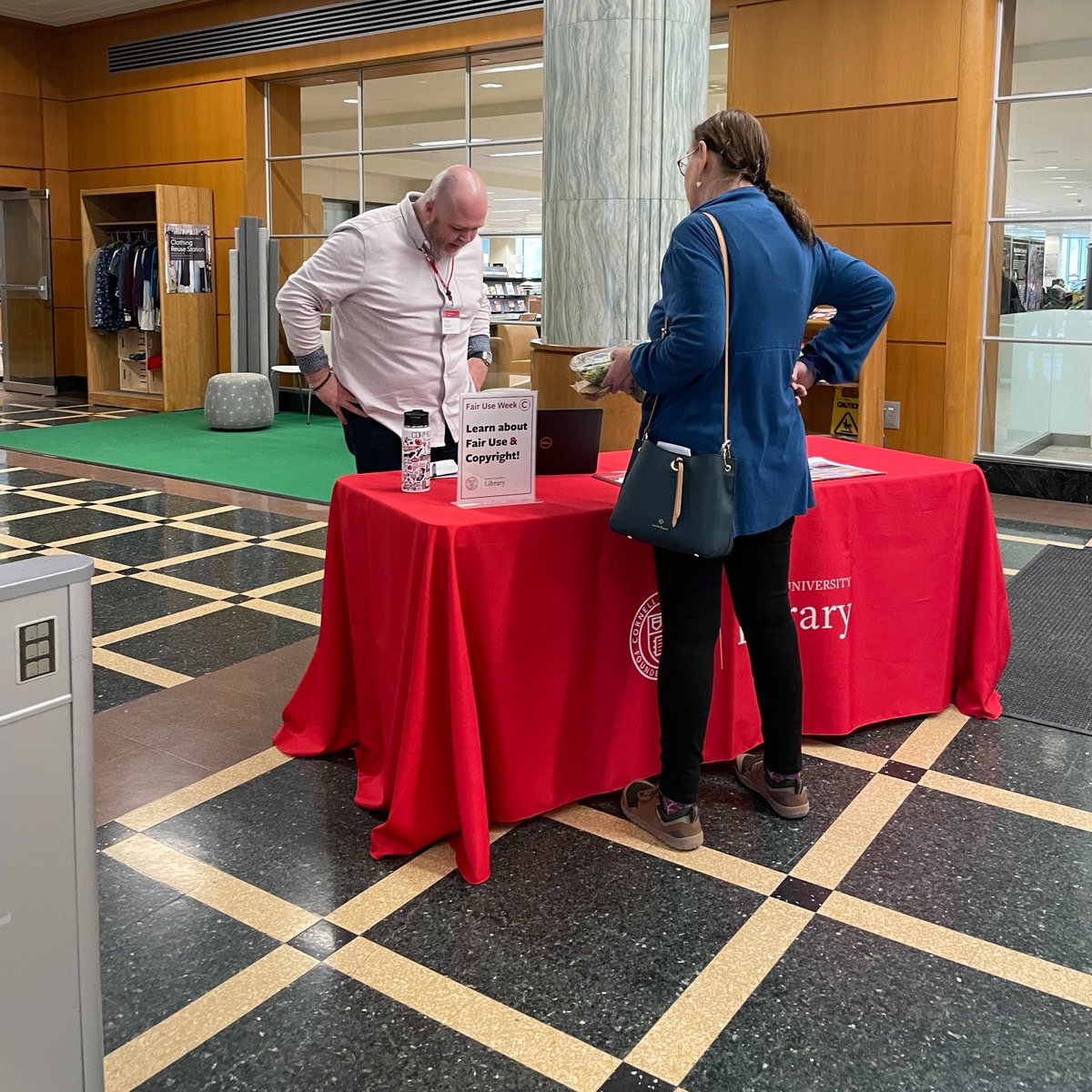 Cornell_Library's tweet image. #FairUseWeek is here🥳 

Stop by @Mann_Library TOM, Thu. Feb 29 @ 11am-1pm, and get the #copyright basics, plus learn about public domain, author rights, and the many ways Copyright Services serve the @Cornell community‼️

Visit ➡️copyright.cornell.edu for more information!🙃